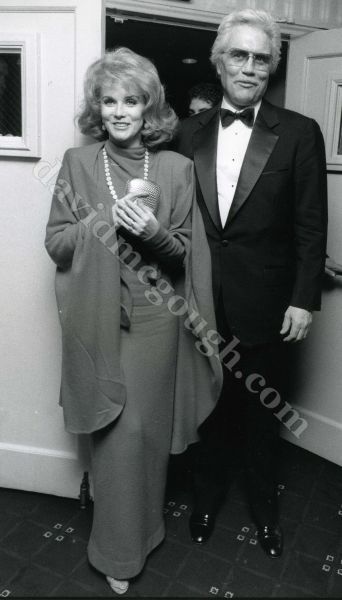 Ann Margret, Roger Smith 1990 NY.jpg